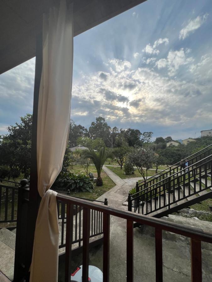 Gostievoi Dom Meri New Athos Buitenkant foto